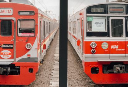 KAI Commuter Lepas Perjalanan Terakhir Sarana KRL Seri 7000, Seri 8500, dan Seri 203 - KAI Commuter juga Hadirkan Mini Museum dengan menggunakan KRL JALITA