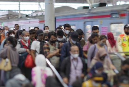 Siapkan Kapasitas Angkut hingga 1,9 Juta Pengguna - Antisipasi Lonjakan Pengguna Pada Malam Tahun Baru, Commuter Line Jabodetabek Beroperasi 24 Jam dan Tambah 66 Perjalanan