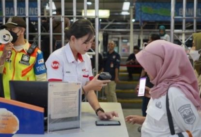 Sampai Dengan Hari Ke Tiga Lebaran, Commuter Line Bandung Raya Masih Diminati Warga - Sebanyak 241.433 orang Terlayani Commuter Line Bandung Raya dari 21 Maret s.d. 1 April