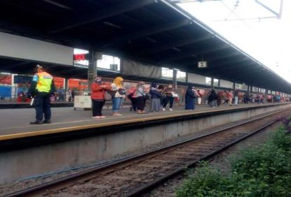 KAI Commuter Layani 300 Ribu Pengguna Setiap Harinya Selama Libur Panjang Akhir Pekan