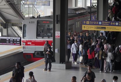 Antisipasi Layanan Pada Liburan Masa Nataru, KAI Commuter Perkuat Layanan di Seluruh Stasiun