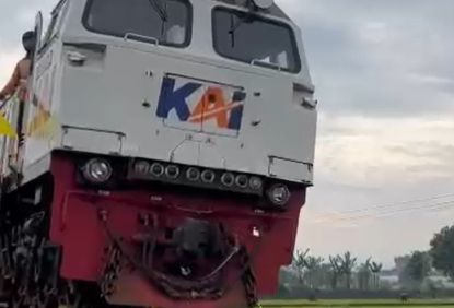 Update Perjalanan Commuter Line Bandung Raya Hari ini