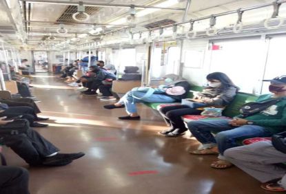Penggunaan KMT Meningkat, Membuat Antrean di Sejumlah Stasiun Lebih Lancar