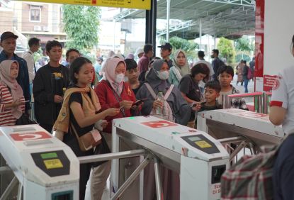 KAI Commuter Catat Rapor Positif Layani 1,2 Juta Pengguna Commuter Line Jelang Tahun Baru 2025